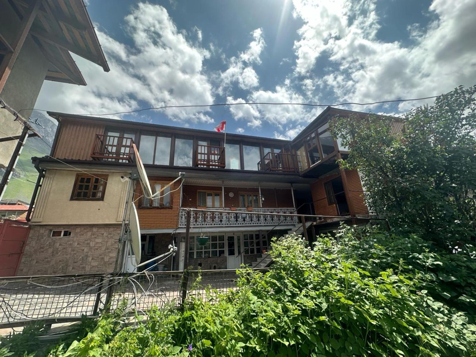 Archil And Nino Gigauri Guest House Stepancminda Zewnętrze zdjęcie